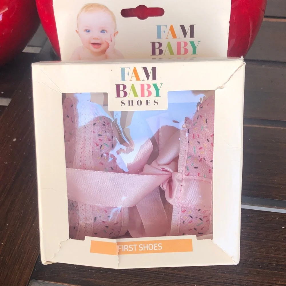 NWT beautiful Fam Baby Shoes. First Shoes 3-6 months . - Picture 2 of 4